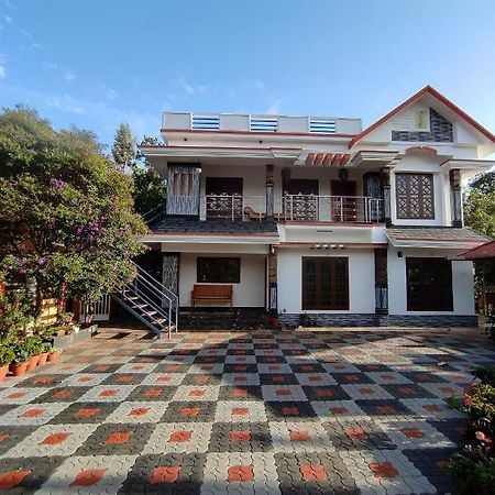 Moon Homestay Santhanpara Luaran gambar