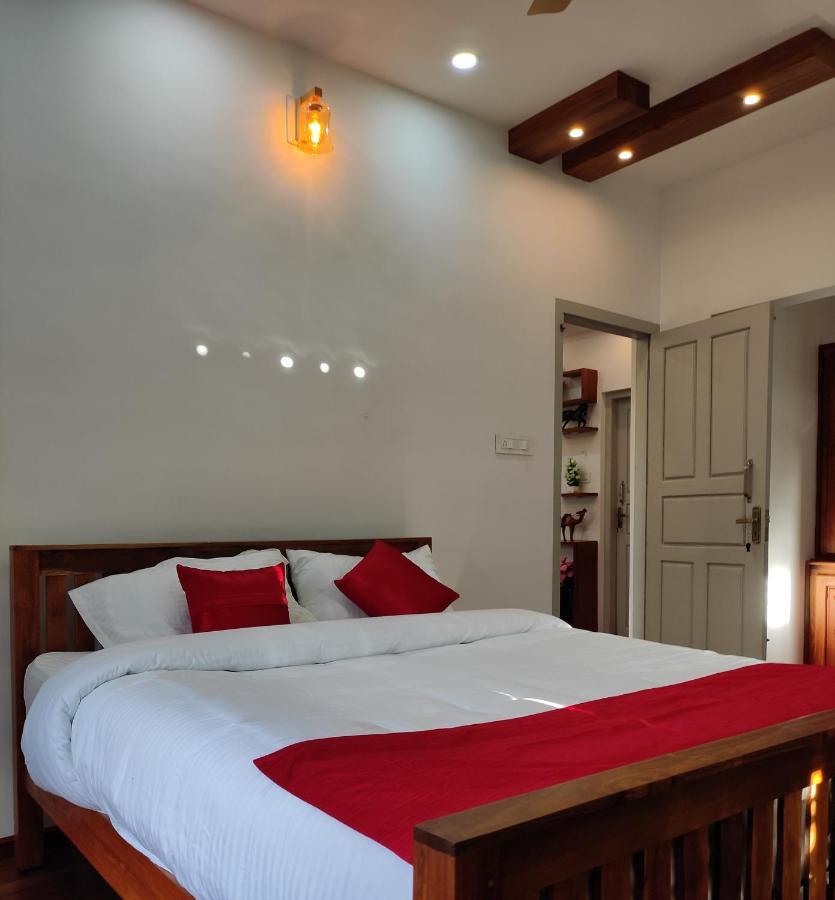 Moon Homestay Santhanpara Luaran gambar