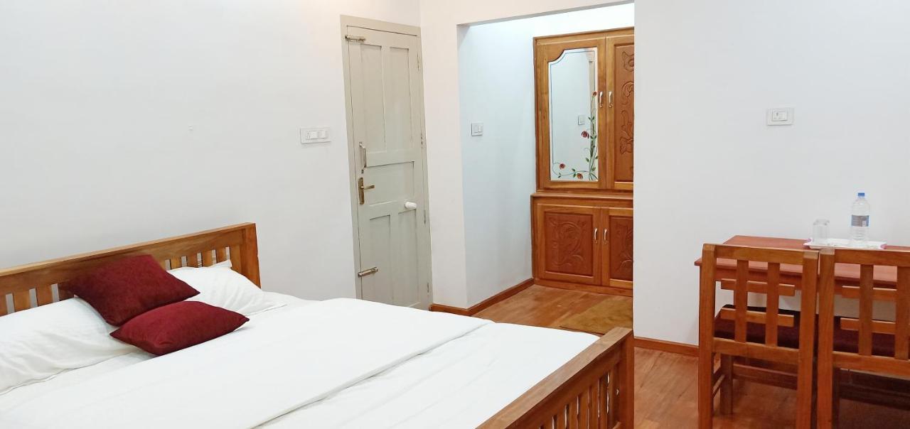 Moon Homestay Santhanpara Luaran gambar