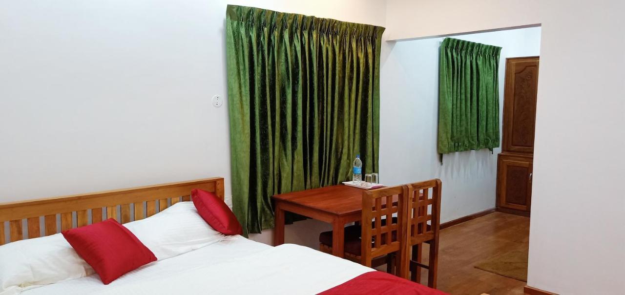 Moon Homestay Santhanpara Luaran gambar